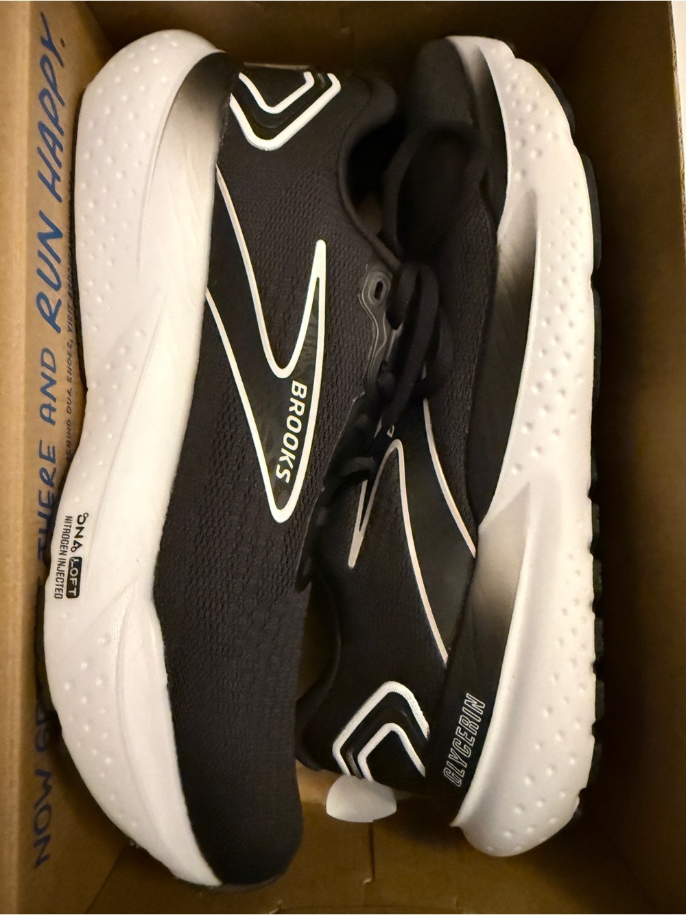 Brooks womens Black Running Shoes - Glycerin 21 worn once.